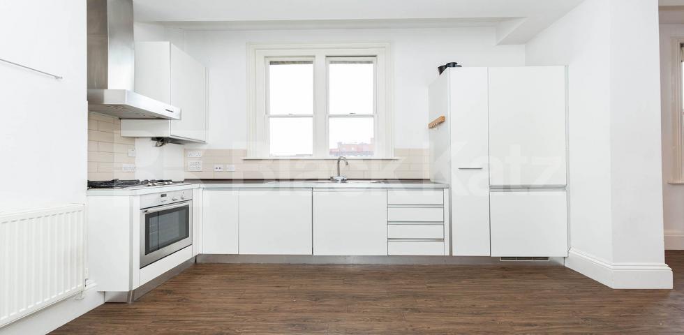 			VIRTUAL TOUR AVAILABLE!, 1 Bedroom, 1 bath, 1 reception Maisonette			 Ritson Road, DALSTON N1